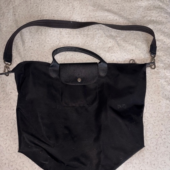 Longchamp Handbags - Longchamp Black Nylon Shoulder Tote with Top Handle
